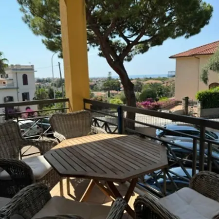 דירה Private Garden Seaview *