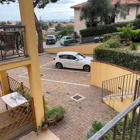 Private Garden Seaview *