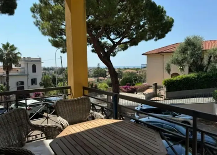 Private Garden Seaview * Bordighera