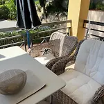 Private Garden Seaview *