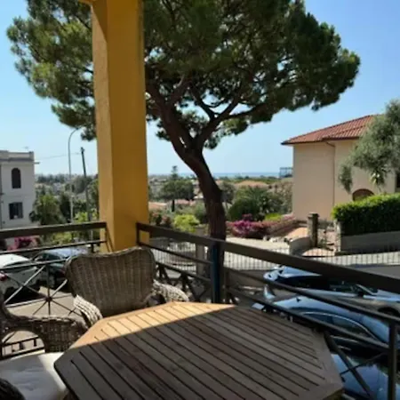 Private Garden Seaview * Bordighera