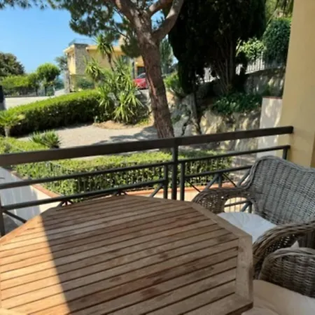 Private Garden Seaview Apartment Bordighera