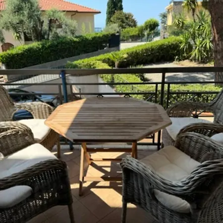 Private Garden Seaview * Bordighera