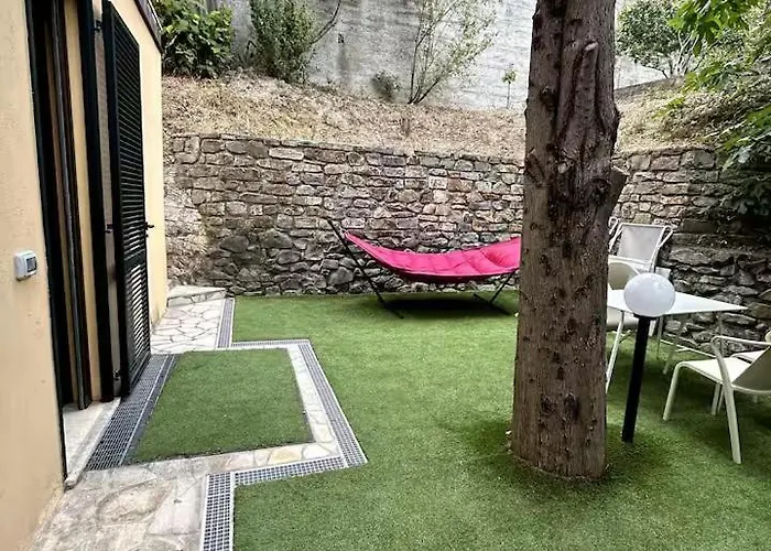 Private Garden Seaview